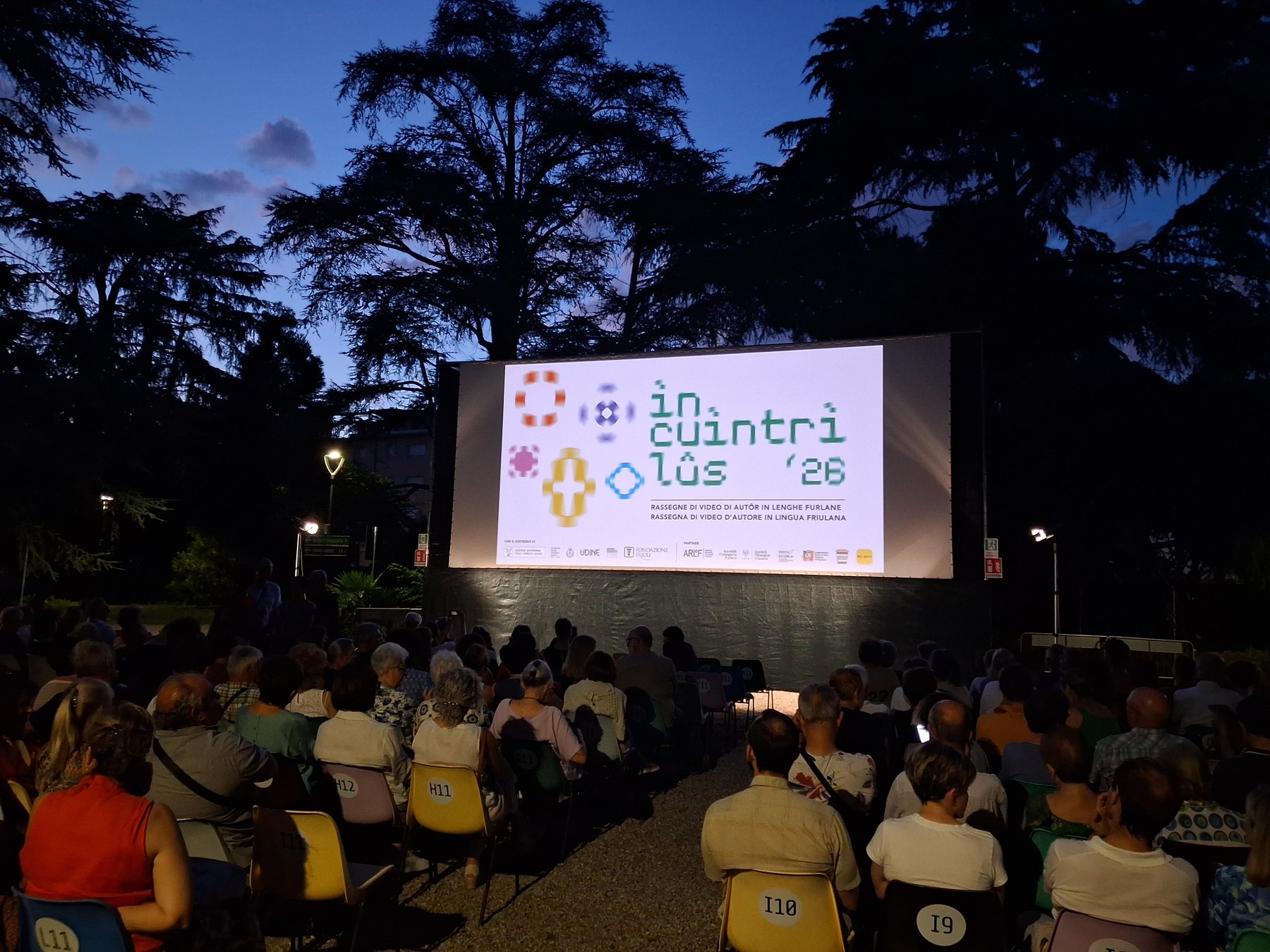 Proiezione InCuintriLûs al Giardino Loris Fortuna di Udine, 3 luglio 2026